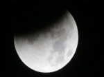 The most beautiful lunar eclipse in Vietnam at 2AM 6/6